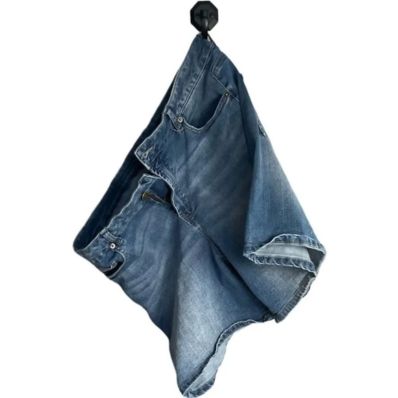 Poured in Blue Jean short size 14 stretch comfy EUC - Picture 5 of 9